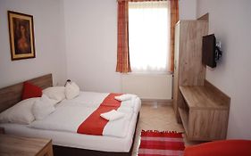Varga Apartmanház